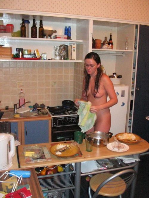 裸キッチン 画像008